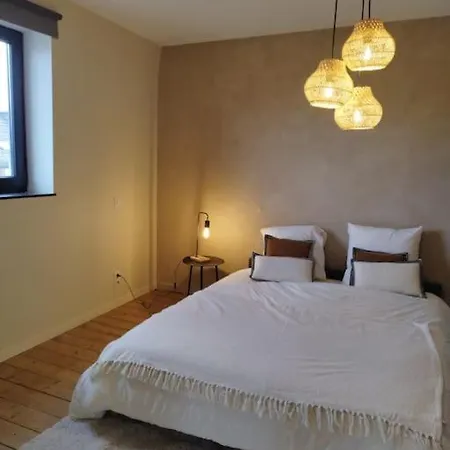 Au Pied Du Mur Apartamento