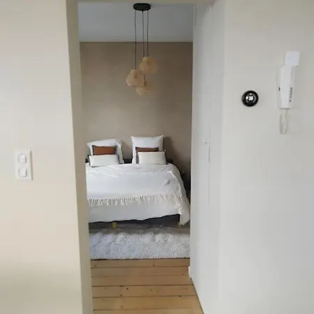 Apartment Au Pied Du Mur *