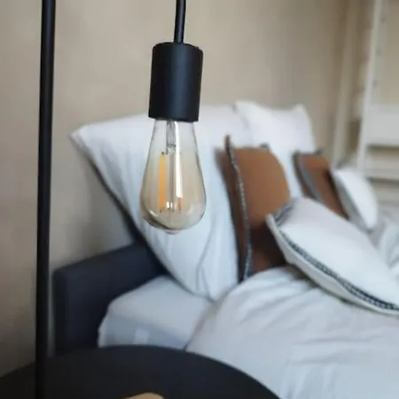 Au Pied Du Mur Apartment *